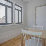 Rent 1 bedroom apartment of 484 m² in Porto