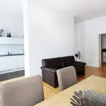 Miete 4 Schlafzimmer wohnung von 124 m² in Berlin