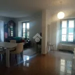 Affitto 2 camera appartamento di 65 m² in Iseo