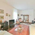 Rent 9 bedroom house of 500 m² in Figino Serenza