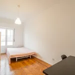 Rent 3 bedroom apartment in Lisbon