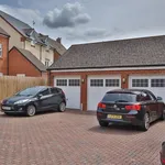 Rent 3 bedroom flat in South West England