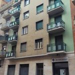 Affitto 4 camera appartamento di 85 m² in Turin