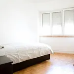 Rent 4 bedroom apartment in Lisbon