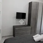 Rent 2 bedroom apartment of 65 m² in Napoli