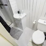 Rent 5 bedroom apartment in West Midlands