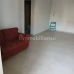 Affitto 5 camera appartamento di 140 m² in Catania