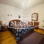 Rent 5 bedroom apartment of 100 m² in Cascina