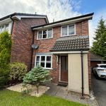 Rent 3 bedroom flat in North West England