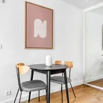 Appartement de 517 m² avec 2 chambre(s) en location à Paris