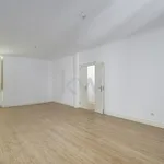 Rent 3 bedroom apartment of 107 m² in Lisbon