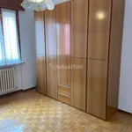 3-room flat viale Umbria 4, Centro, Cologno Monzese