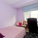 Rent a room of 90 m² in madrid