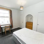 Rent 4 bedroom house in Leeds