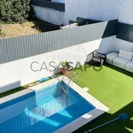 Rent 3 bedroom house of 140 m² in Seixal