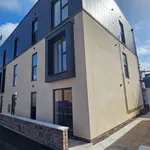 Rent 2 bedroom flat in Cardiff