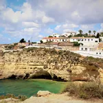 Rent 2 bedroom apartment of 95 m² in Carvoeiro