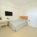 Rent 4 bedroom apartment in Seville