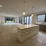 Rent 4 bedroom house in Mckinnon