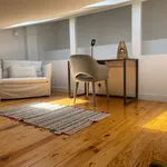 Rent 2 bedroom apartment of 81 m² in Lisbon