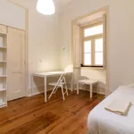 Rent a room of 120 m² in lisbon