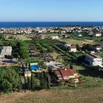 Rent 3 bedroom house of 120 m² in Sellia Marina