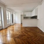 Appartement de 67 m² avec 2 chambre(s) en location à Paris