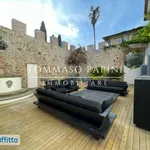 Rent 6 bedroom house of 650 m² in Florence