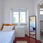 Rent 7 bedroom apartment in Lisbon