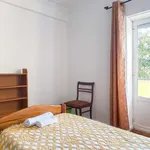 Rent a room of 78 m² in lisbon