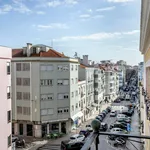 Rent 3 bedroom apartment of 1163 m² in Lisbon