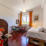 Rent a room of 160 m² in lisbon