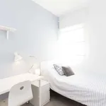 Rent a room of 77 m² in madrid