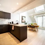 Rent 2 bedroom apartment of 90 m² in Brussels