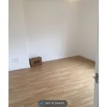 Rent 2 bedroom flat in Glasgow