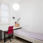 Rent 3 bedroom apartment in Barcelona