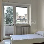 Rent 3 bedroom apartment of 90 m² in Milano