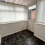 Rent 2 bedroom flat in Wakefield