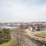 Pronajměte si 3 ložnic/e byt o rozloze 87 m² v Prague