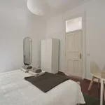 Rent a room in lisbon