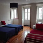 Rent 3 bedroom apartment in Lisbon