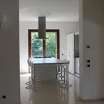 Rent 8 bedroom house of 750 m² in Bernareggio