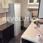 Rent 4 bedroom apartment of 118 m² in Колхозен пазар