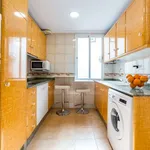 Rent a room of 85 m² in valencia