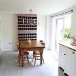 Rent 4 bedroom apartment in Wales