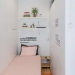 Rent a room in lisbon