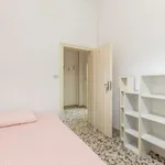 Rent a room of 100 m² in bologna