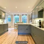 Rent 3 bedroom flat in Scotland