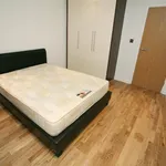 Rent 3 bedroom apartment in  London