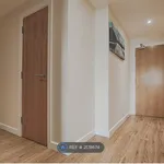 Rent 3 bedroom flat in East Midlands